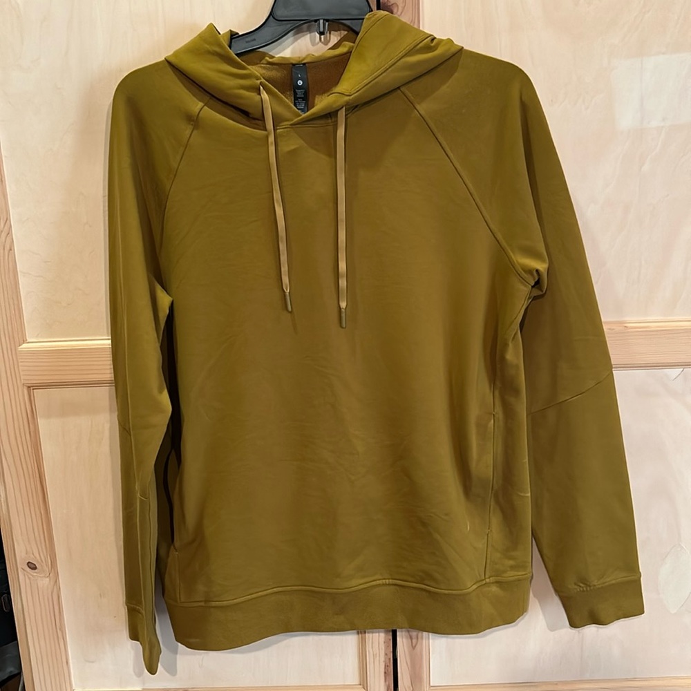 Lululemon Hoodie Men’s. Worn once. Size large